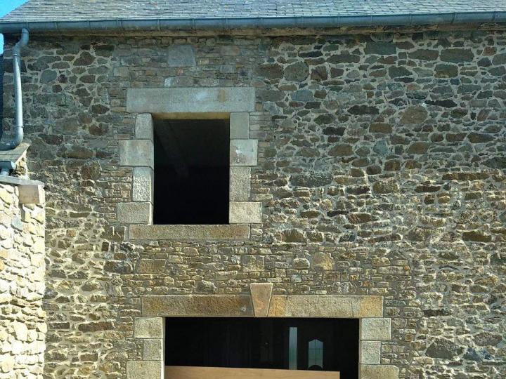 Travaux de rénovation de mur en pierre Saint-Malo