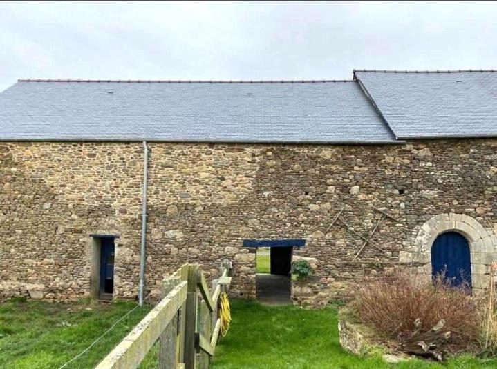 Travaux de rénovation de mur en pierre Saint-Malo